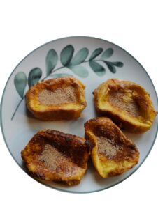 Plato de Torrijas hecha en freidora de aire